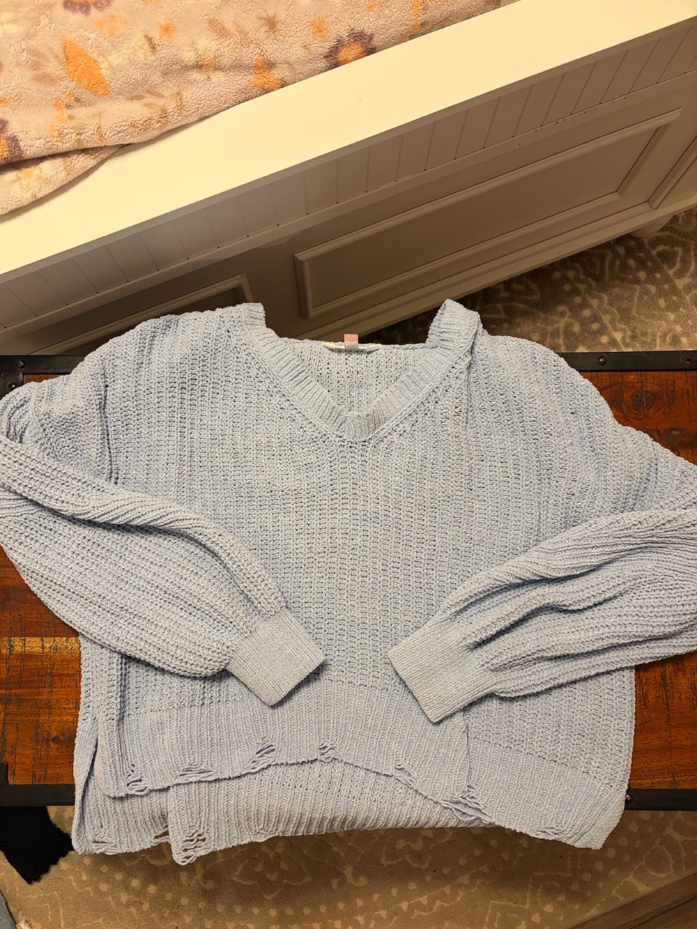 No Boundaries Light Blue V-Neck Chunky Knit Sweater